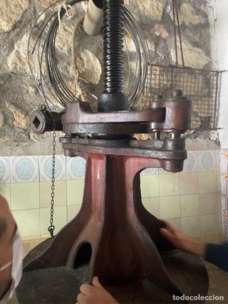Prensa de Uva Antigua