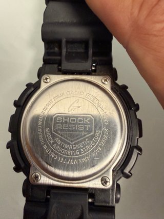 Reloj Casio G-Shock Negro y Dorado