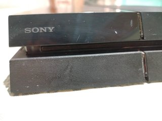 PS4 (PlayStation 4) Negra + 2 mandos