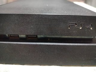 PS4 (PlayStation 4) Negra + 2 mandos