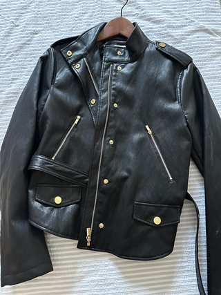 Chaqueta de cuero negra
