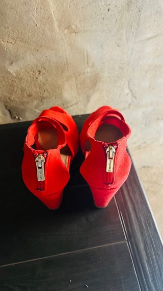 Sandalias Bershka Rojas Talla 38