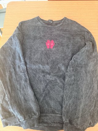 Jersey Kaotiko Gris con Diseño Gráfico