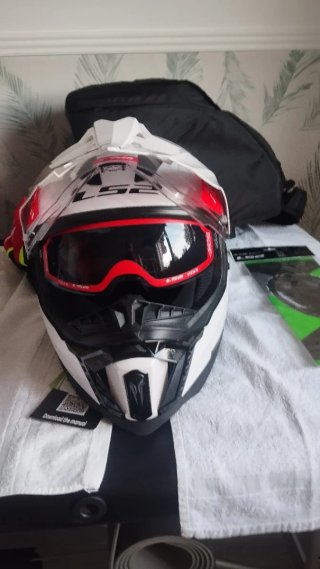 Casco LS2 Explorer 701 Blanco
