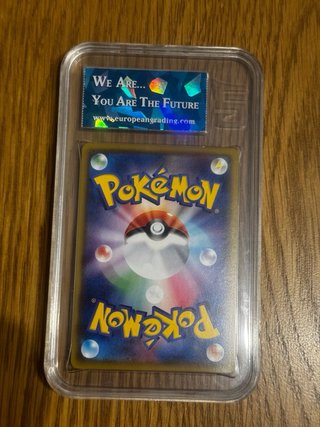 Carta Pokémon Kyogre Shiny Star V