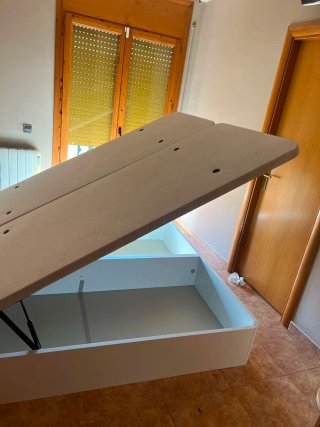 Canapé de madera para colchón