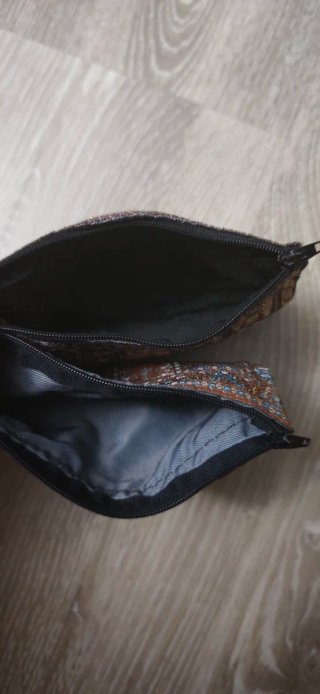 2 Carteras con diseño de alfombra