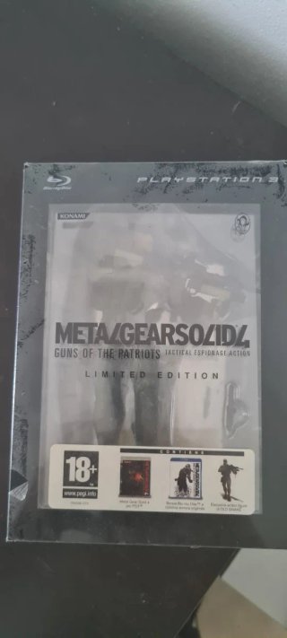 Metal Gear Solid 4: Guns of the Patriots Limited E