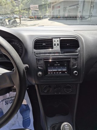 Volkswagen Polo 2015. pegatina C . 1 año de garant