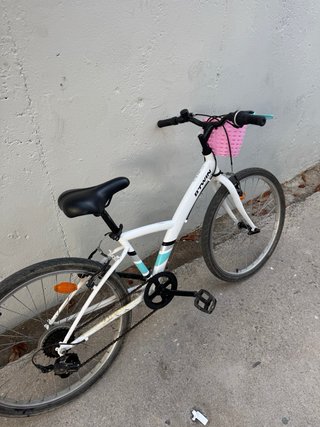 Bicicleta infantil B'TWIN blanca