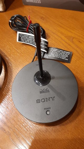 Auriculares Inalámbricos Sony RF811RK