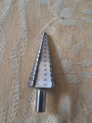Broca escalonada