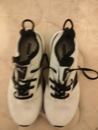 Zapatillas Puma Mujer Blancas y Negras
