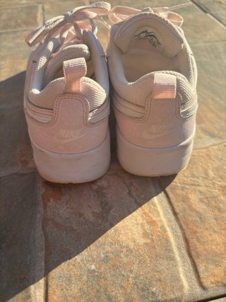 Zapatillas Nike Rosas y Blancas
