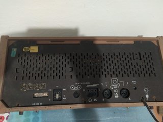 Radio antigua de madera Philips