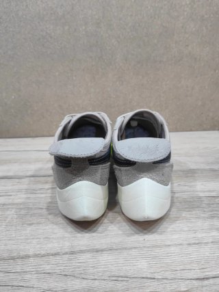 Nike Moon Racer String/Black-Sail-Volt 42,5