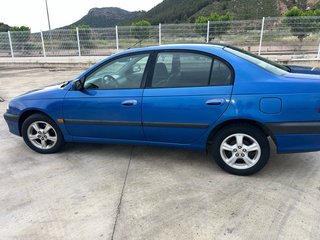 Toyota Avensis 1998