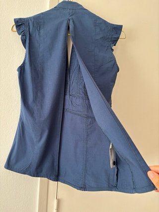 Blusa azul sin mangas talla S