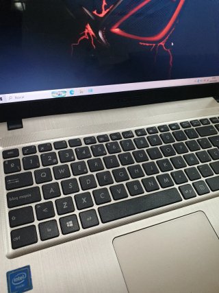 Asus Intel Celeron N3050 4GB RAM SSD Tipo C