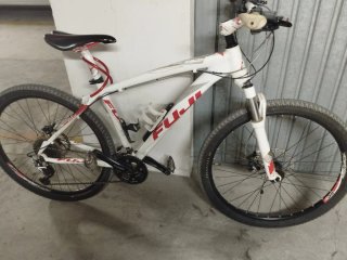 Bicicleta Montaña Aluminio ligero Fuji Blanca