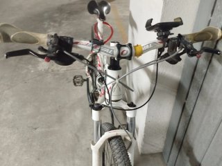 Bicicleta Montaña Aluminio ligero Fuji Blanca