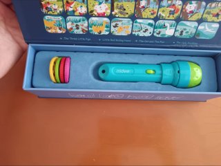 Linterna proyector de cuentos infantil