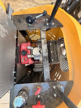 Miniexcavadora JPC KV12 giratoria