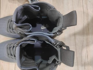 Nike SF Air Force 1 Mid Gris Oscuro 42