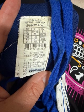 Deportivos sala Decathlon blancos y azules