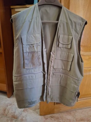 Chaleco de hombre con múltiples bolsillos