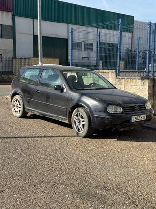 Volkswagen Golf 2003