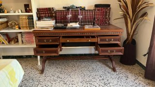 Scrivania in legno