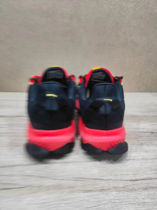 New balance dynasoft shando black red 43