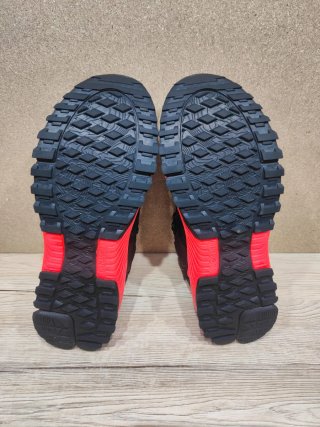 New balance dynasoft shando black red 43