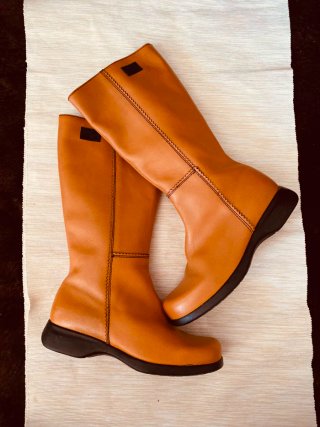 Sandalias doradas de tiras