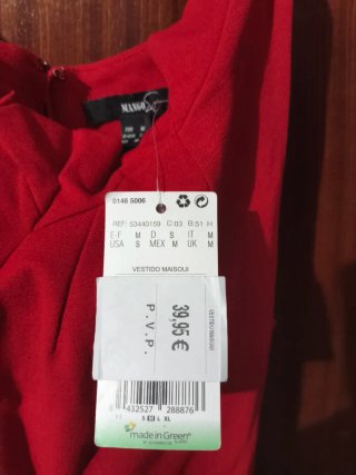 Vestido rojo con cinturón negro