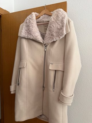 Abrigo Salsa XL crema con cuello pelo