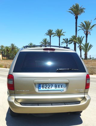 CHRYSLER VOYAGER 2.4L 16V, 7 plazas GASOLINA + GLP