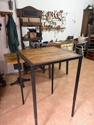Mesa alta madera y metal