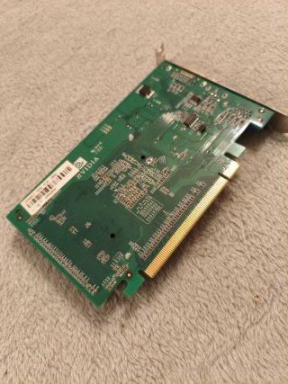 Tarjeta Gráfica NVIDIA GF9400GT 512MB DDR2