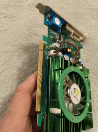 Tarjeta Gráfica NVIDIA GF9400GT 512MB DDR2
