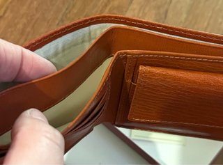 Cartera Billetera de piel. Marca Deusto