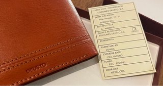 Cartera Billetera de piel. Marca Deusto