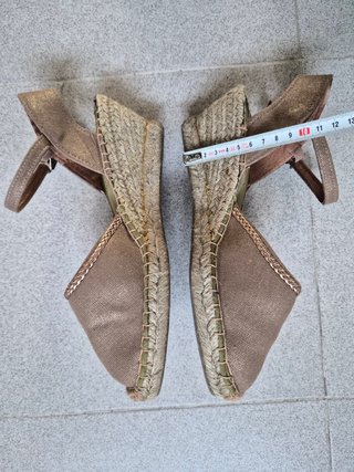 Cuñas de esparto beige/marrón