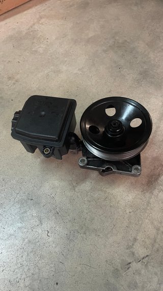 Bomba dirección hidráulica Mercedes W220