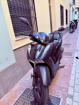 Honda SH 125 Scooter Negra 2024