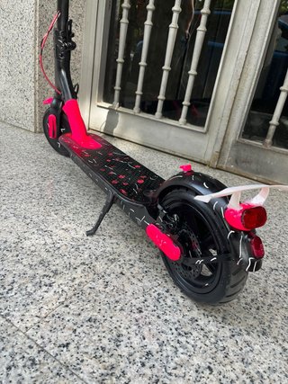 Patinete Eléctrico Negro y Rosa