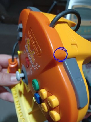 Controller Nintendo 64 Pikachu Arancione