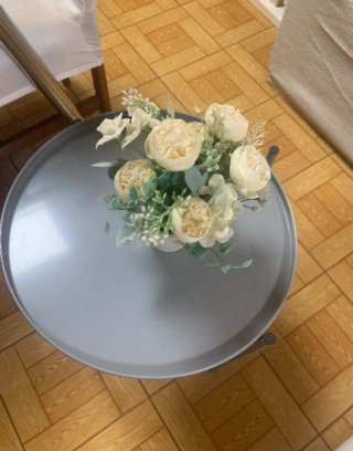 Mesita auxiliar redonda gris Ikea