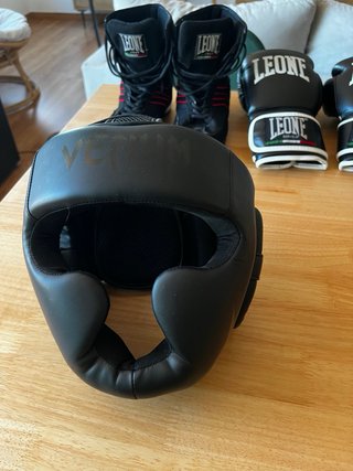 Equipo de Boxeo Leone: Guantes, Casco y Botas